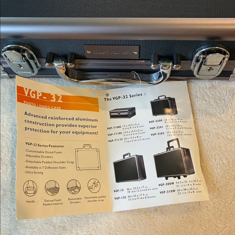 Vanguard VGP-3201 Photo/Video Case